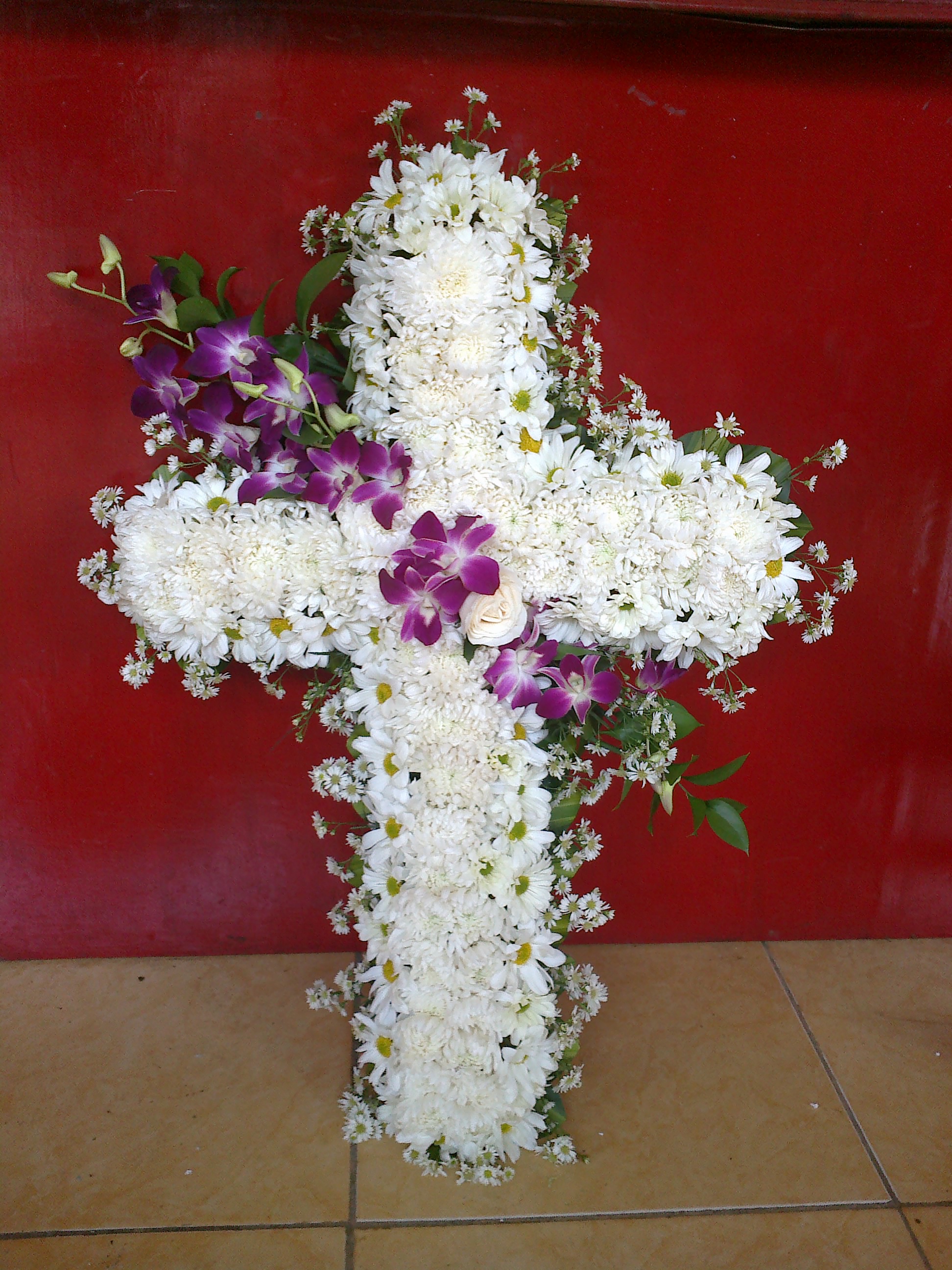 Rangkaian bunga duka Salib / Bunga Peti Mati  Bunga papan 